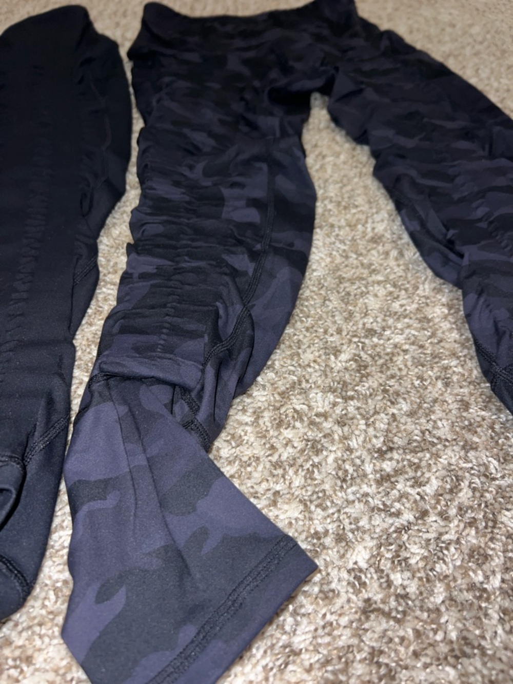 High-Waist Black Ruched Leggings - Picture 3 of 16